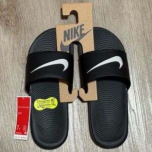 Nike Kawa Slides GS Comfort Sandals Black 819352‑001 Size 4Y.. Women’s 5.5 New